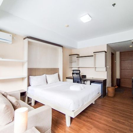 Simply And Comfy Studio Room Apartment Beverly Dago By Travelio Bandung Exterior photo