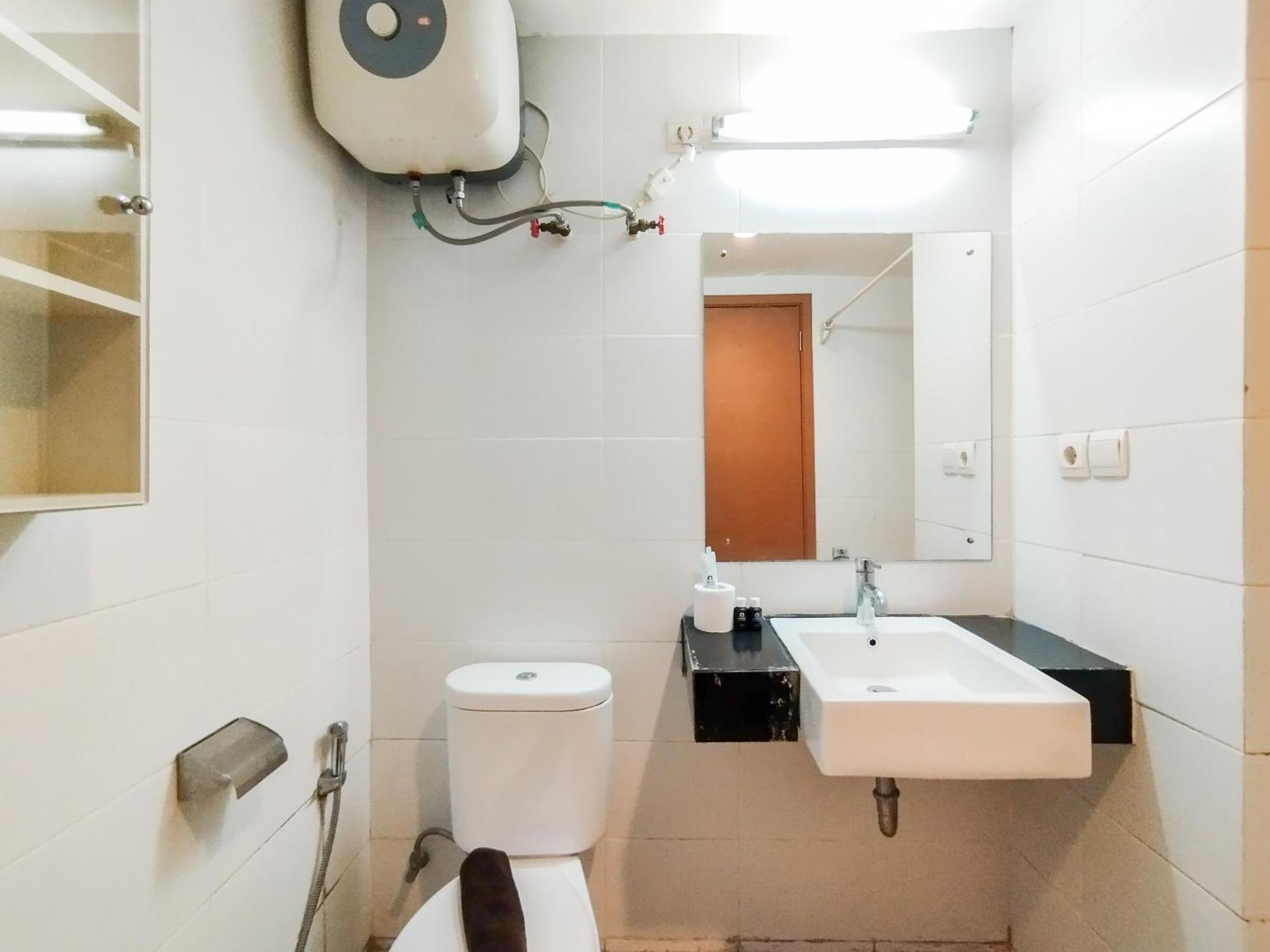 Simply And Comfy Studio Room Apartment Beverly Dago By Travelio Bandung Exterior photo