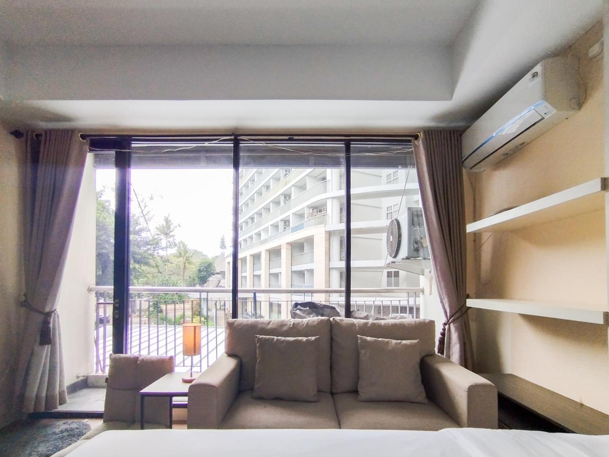 Simply And Comfy Studio Room Apartment Beverly Dago By Travelio Bandung Exterior photo