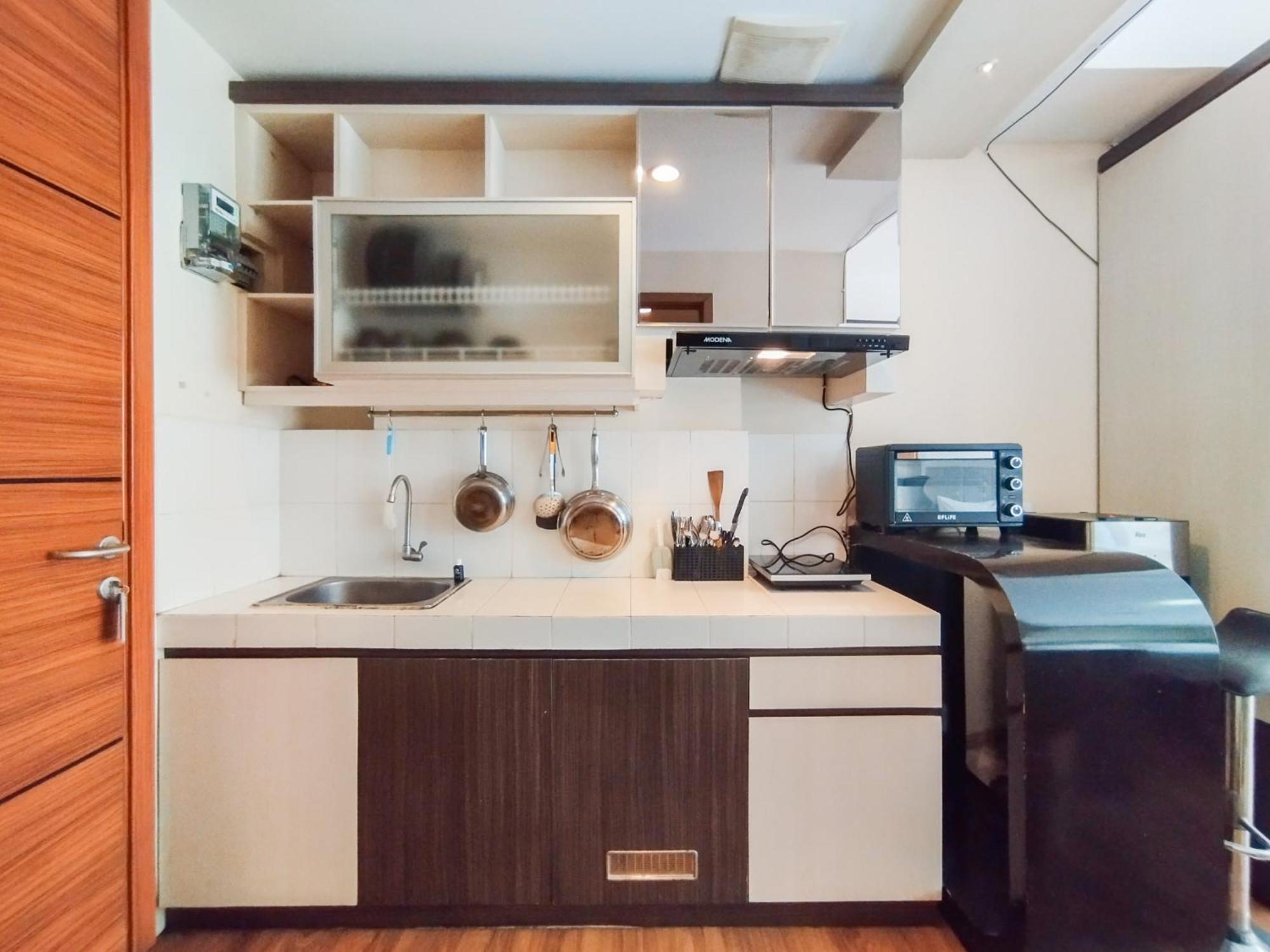 Simply And Comfy Studio Room Apartment Beverly Dago By Travelio Bandung Exterior photo
